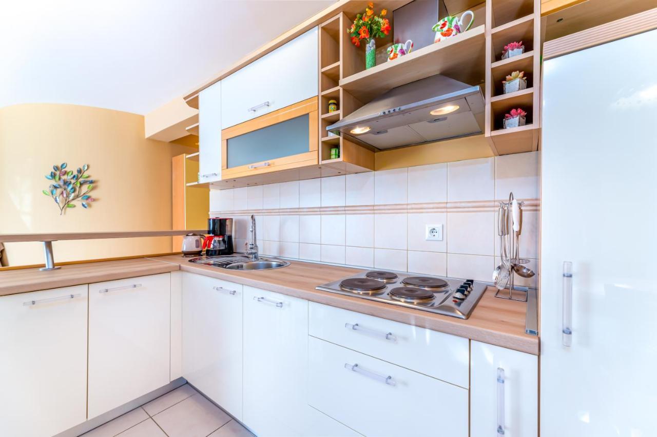 Apartments Lovorka バスカ エクステリア 写真