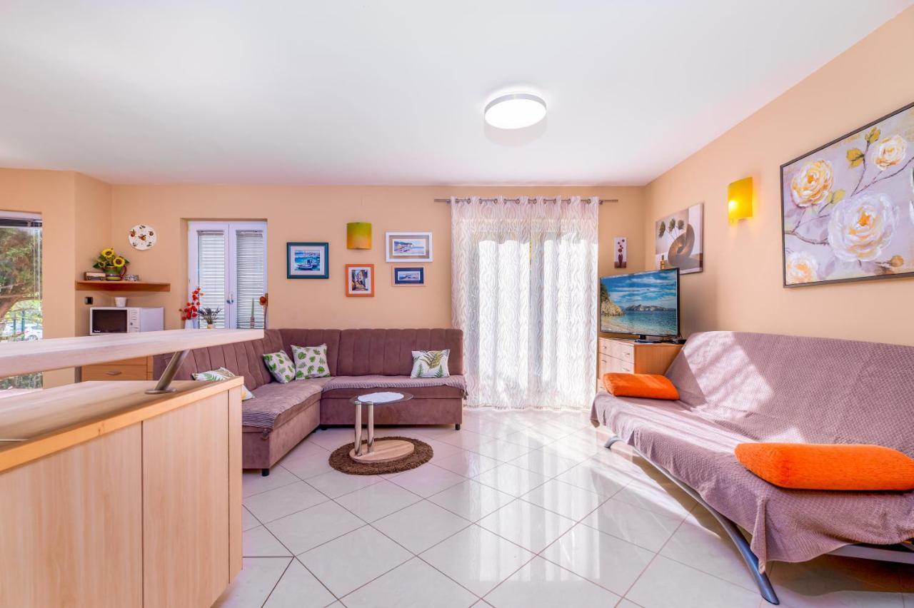 Apartments Lovorka バスカ エクステリア 写真