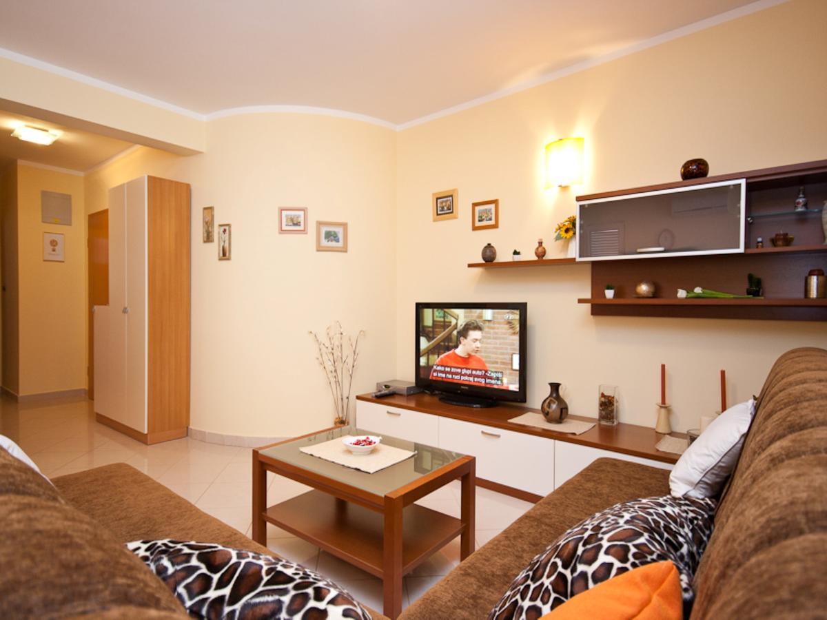 Apartments Lovorka バスカ エクステリア 写真